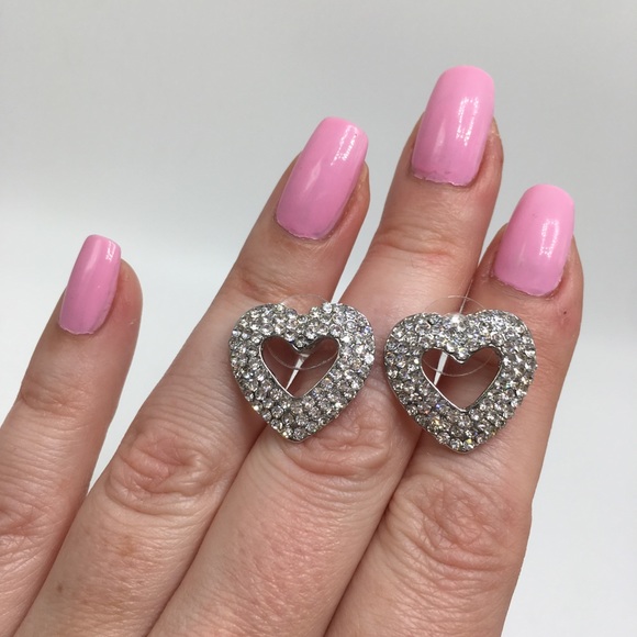 Free Gift with any $30 purchase - Picture 5 of 5